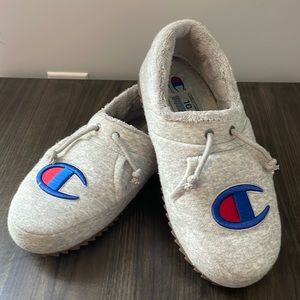 Champion Hoodie Slippers Size: 10